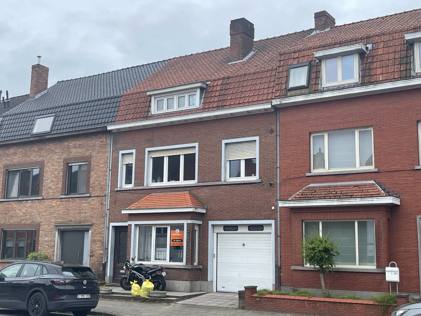 Sint Andries: te vernieuwen grote woonst met garage foto 1