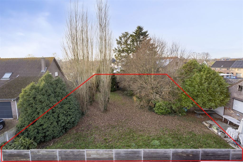 Bouwgrond voor open bebouwing in zeer rustige straat! foto 2