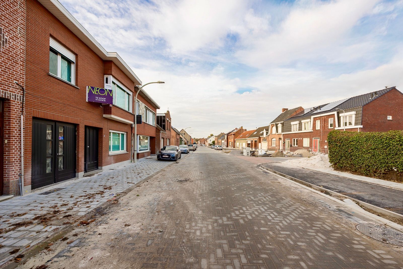 Ruime woning met renovatiepotentieel, garage en zuid tuin in Putte-Kapellen. foto 23