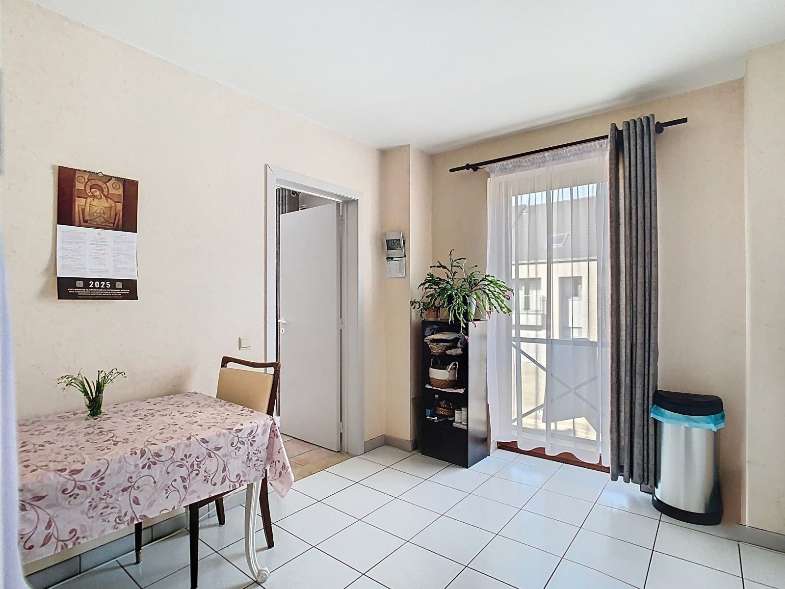 Mooi Appartement met 2 SLPK én Garage in het Rustige Welle! foto 6