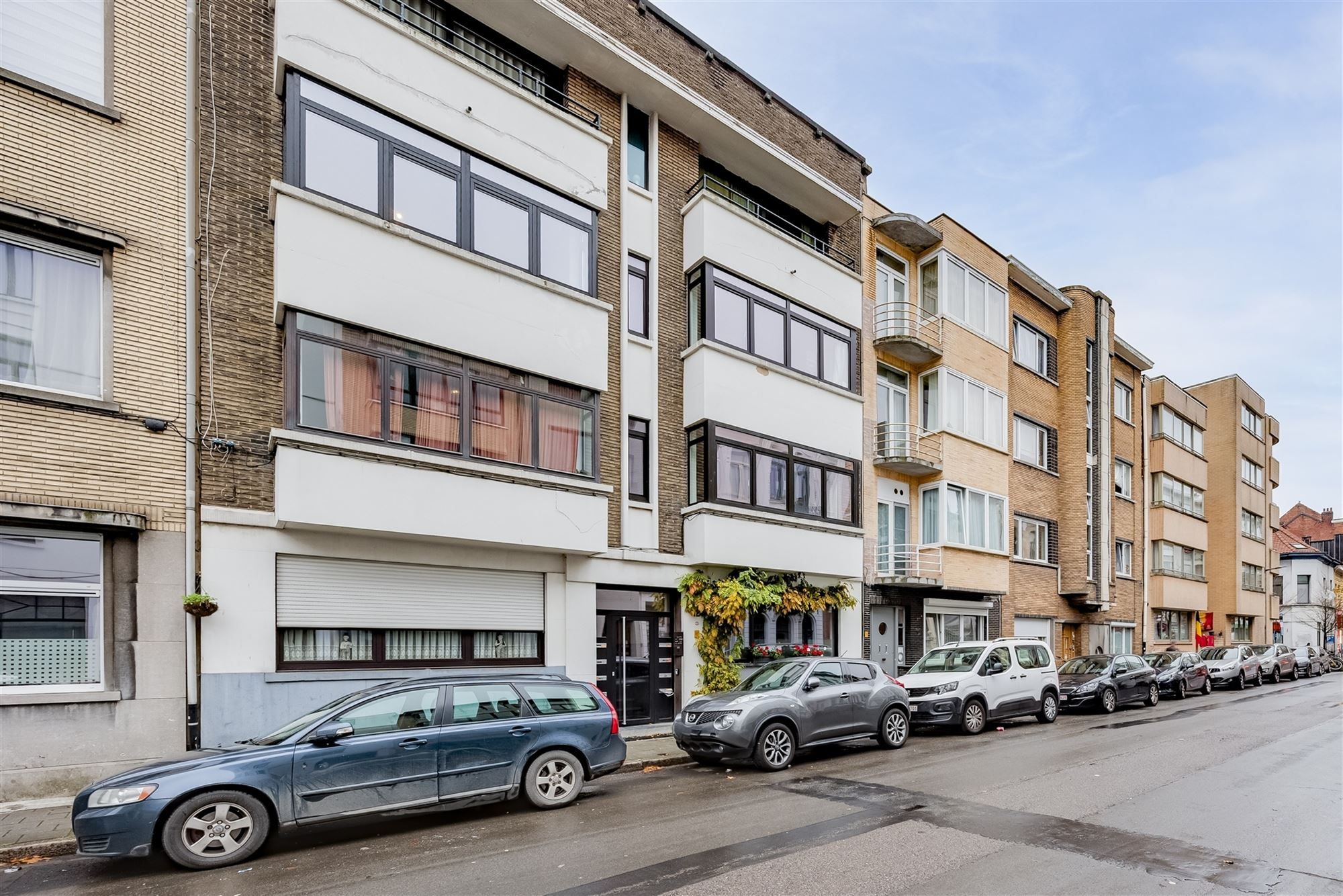 Zeer ruim en licht 3 slk appt met terras foto 18