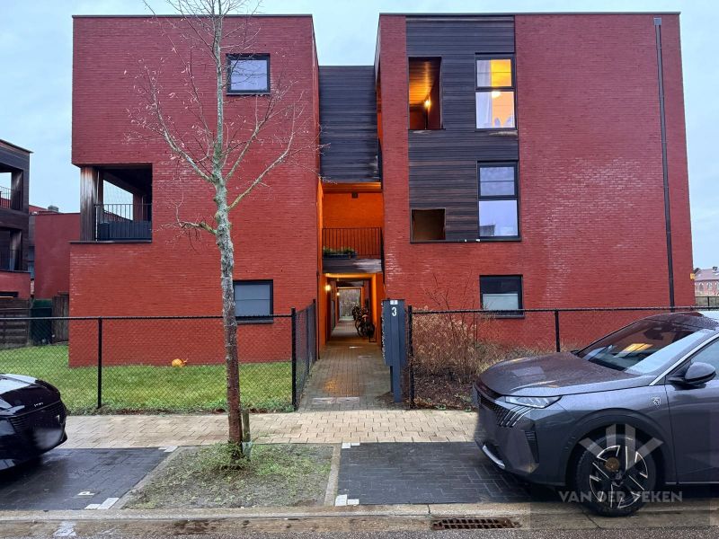 Energiezuinig 2-slpk app in een trendy woonbuurt foto {{pictureIndex}}