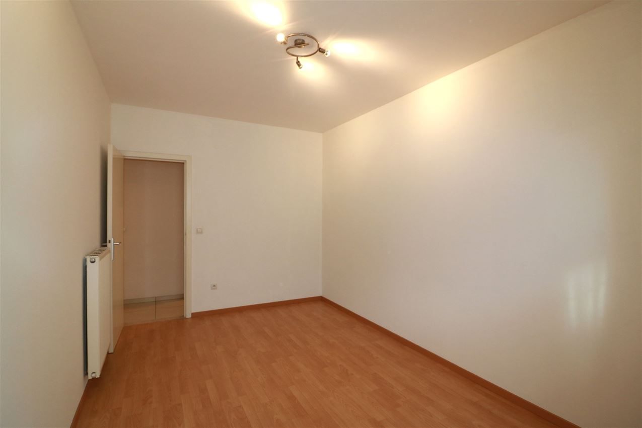Gunstig gelegen, gelijkvloers appartement met 2 slpk. en terras foto 15
