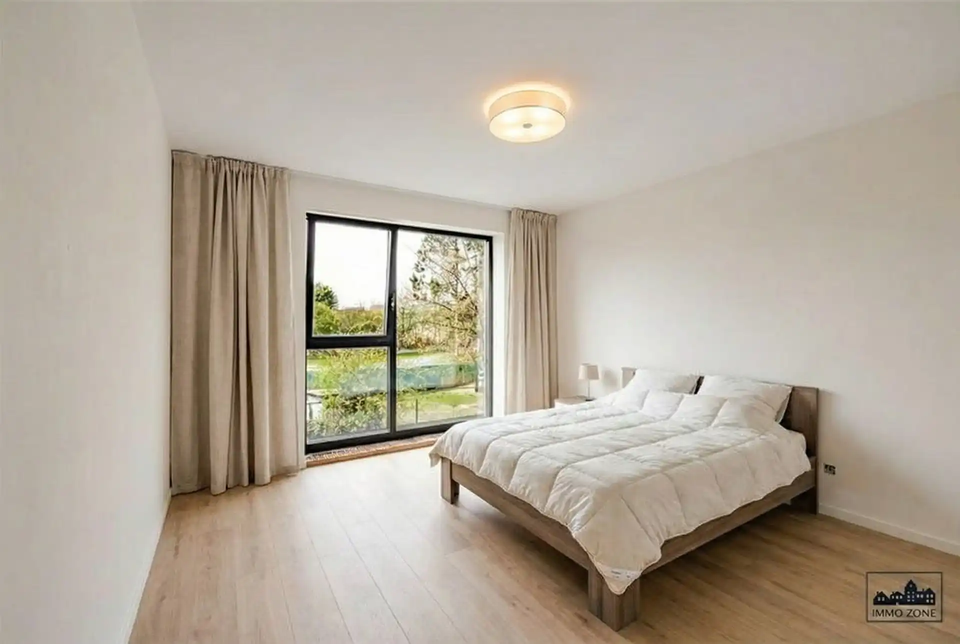 Nieuwbouwwoning in rustig binnengebied foto 12