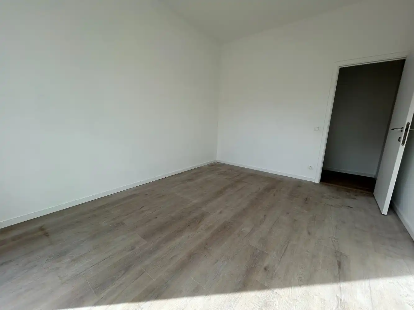Twee volledig gerenoveerde 2-slaapkamerappartement met terras van 36 m² foto 11