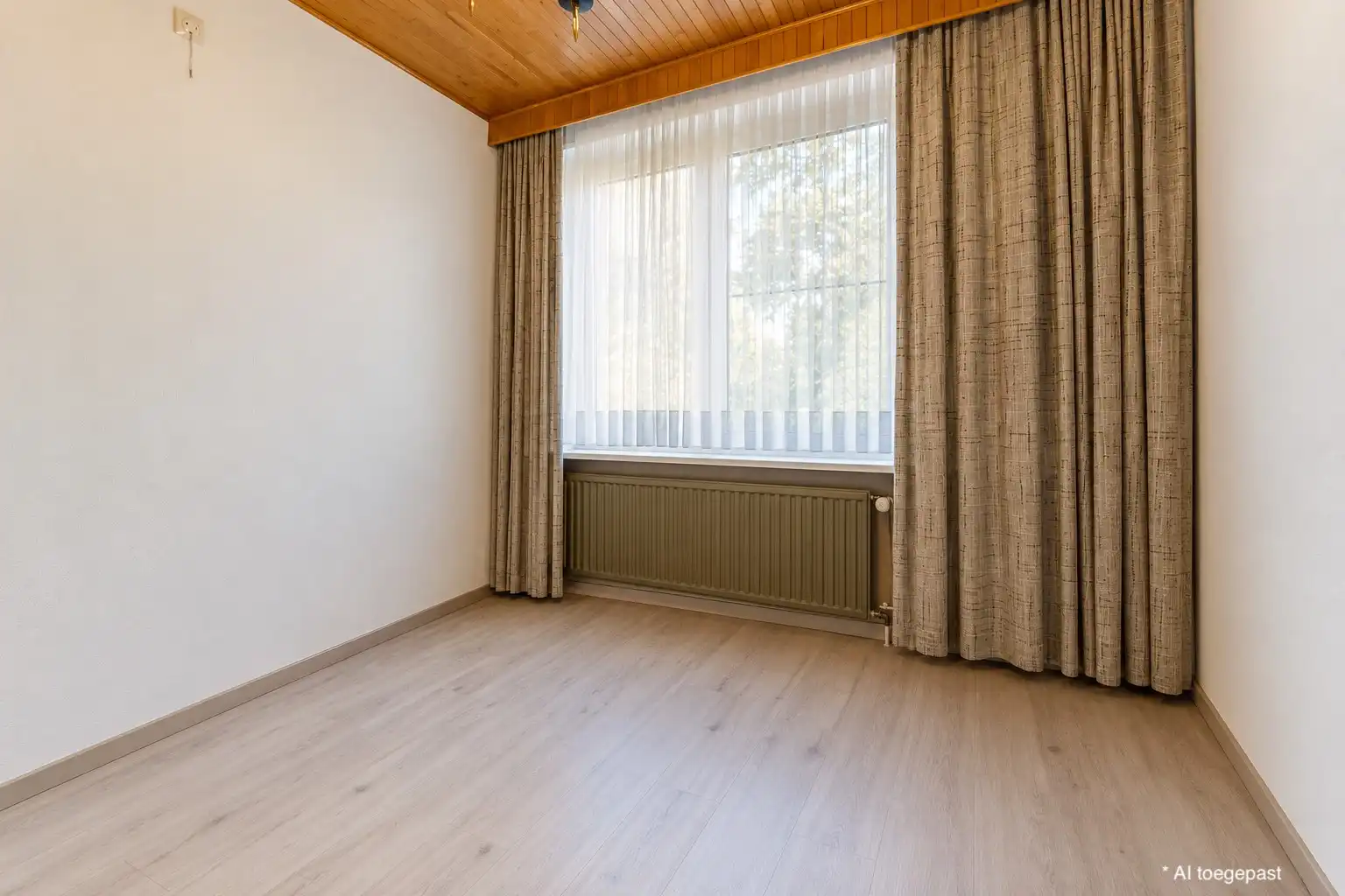 Op te frissen rijwoning op toplocatie foto 17