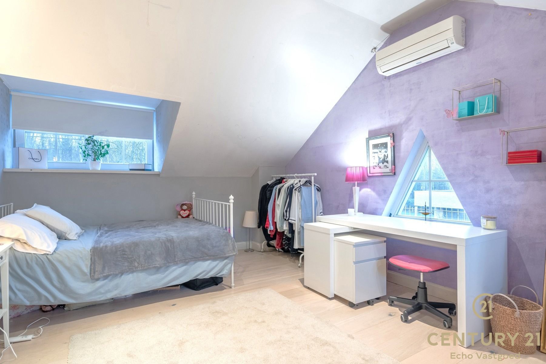 Villa met 5 slaapkamers, 3 badkamers en uniek groen uitzicht foto 26