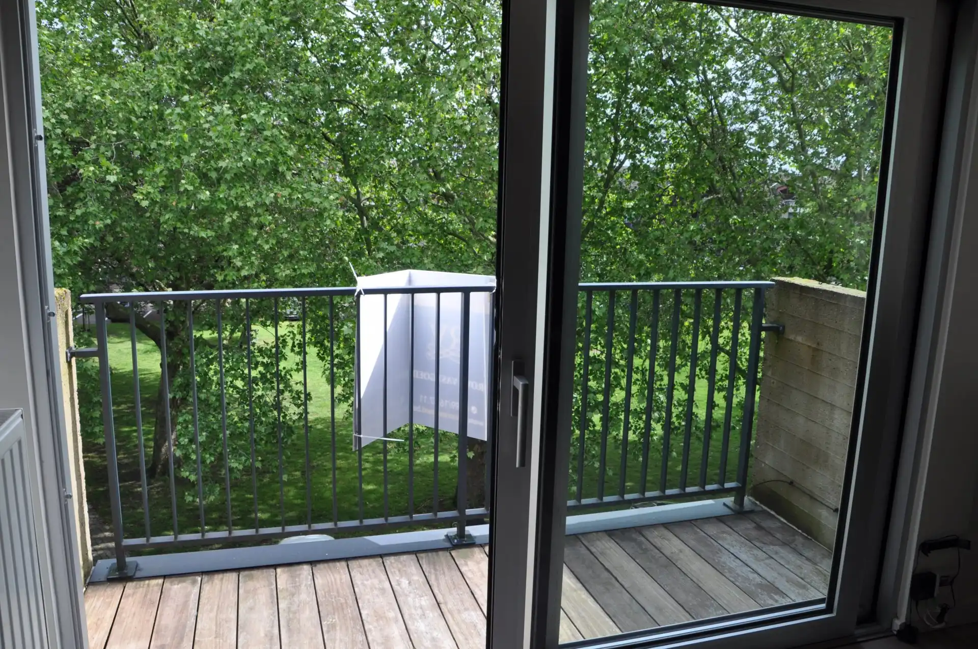 GEZELLIG APPARTEMENT MET 2 SLPKS VAN 74 M² OP EEN CENTRALE LIGGING IN HASSELT foto 4