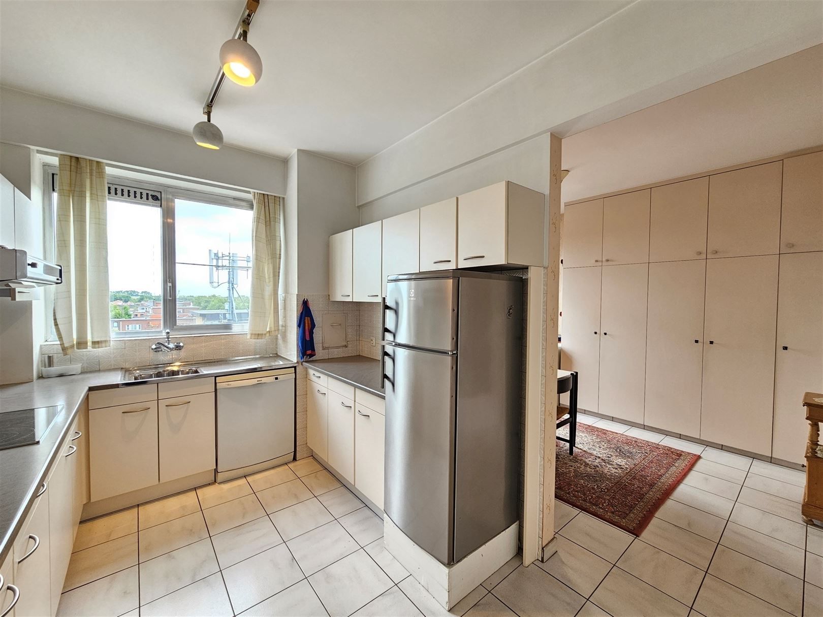 Ruim appartement met 4slpks, terras en garagebox foto 5