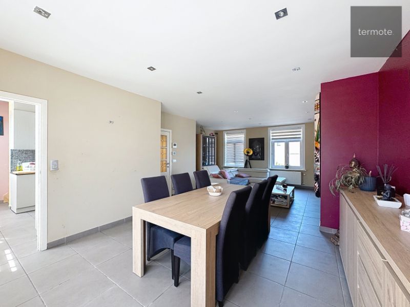 étage-woning foto 4