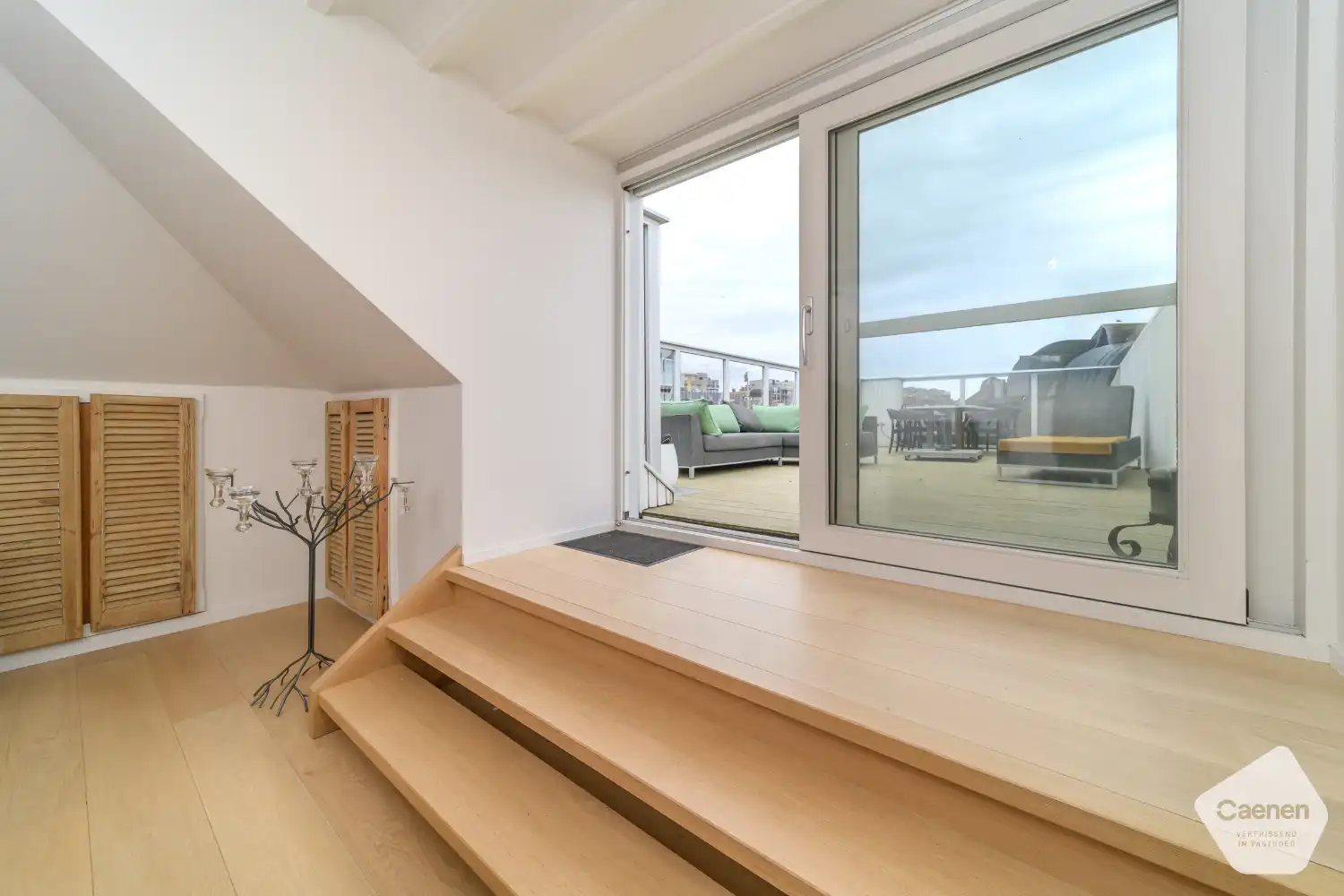 Ruim en lichtrijk appartement te koop in hartje De Panne foto 19