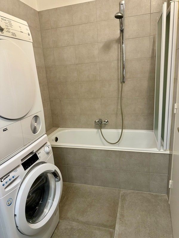 Lichtrijk 1-slaapkamer hoekappartement met zicht op groen - ideaal voor starters of als investering! foto 12