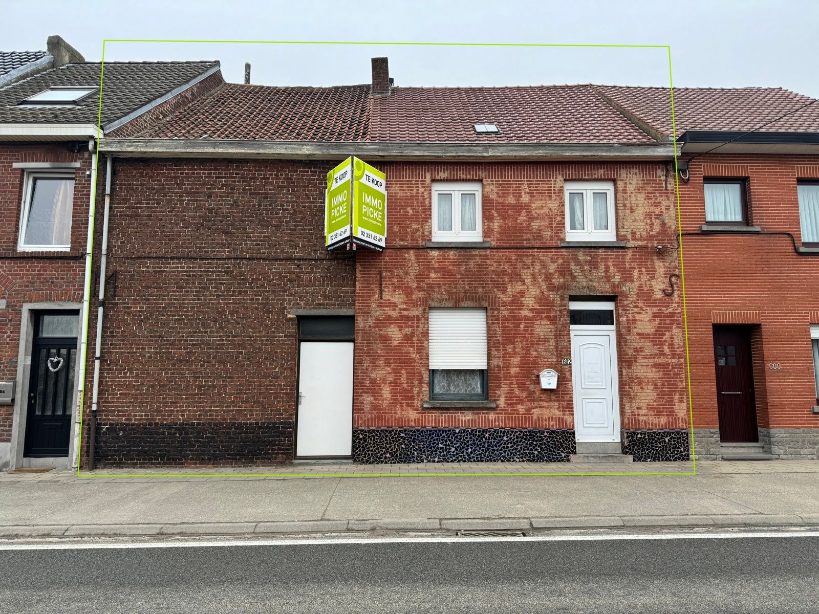 Te renoveren woning met 2 slaapkamers en grote tuin foto 1