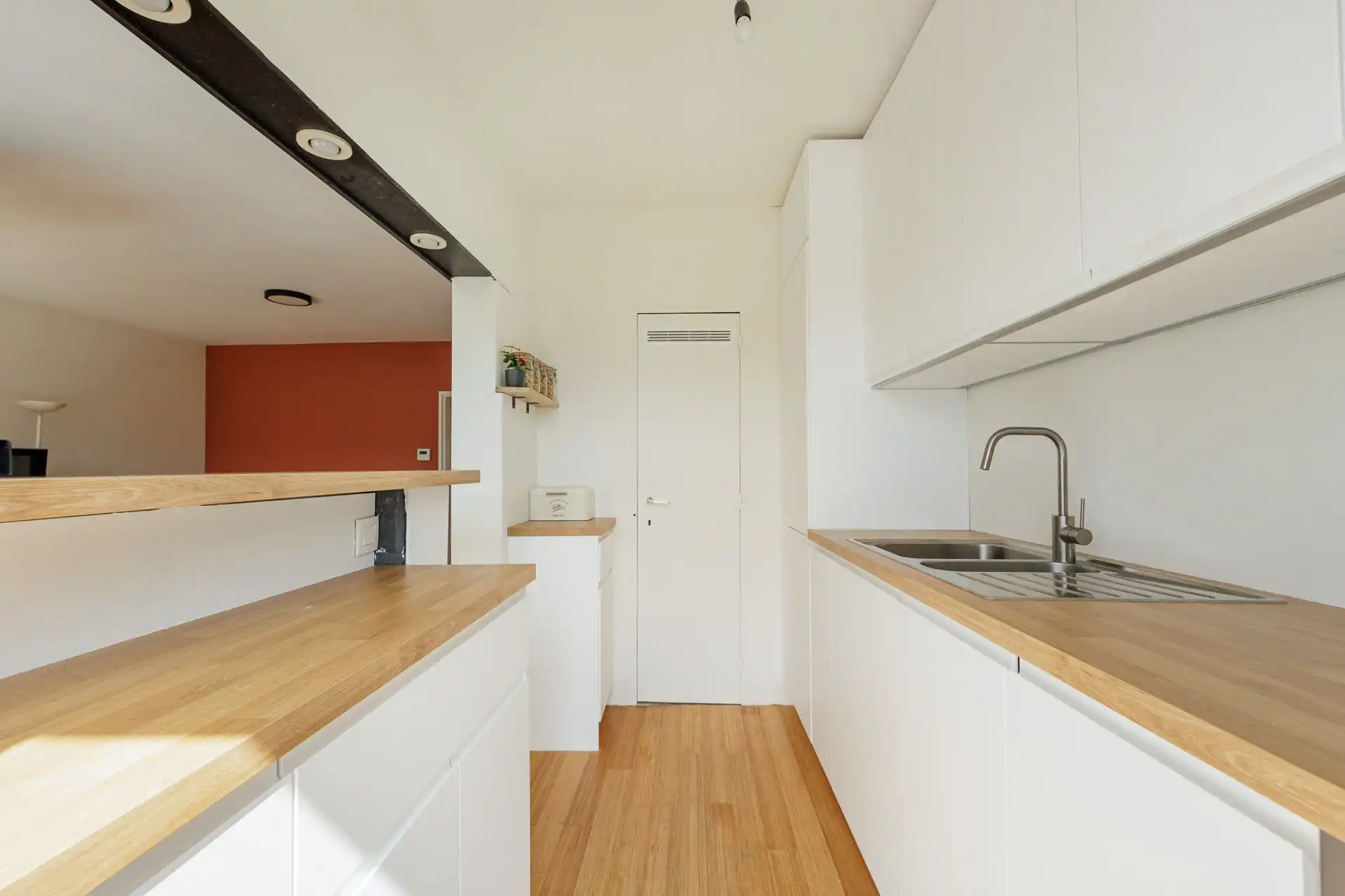 Rustig gelegen 2 SL appartement met garage foto 9