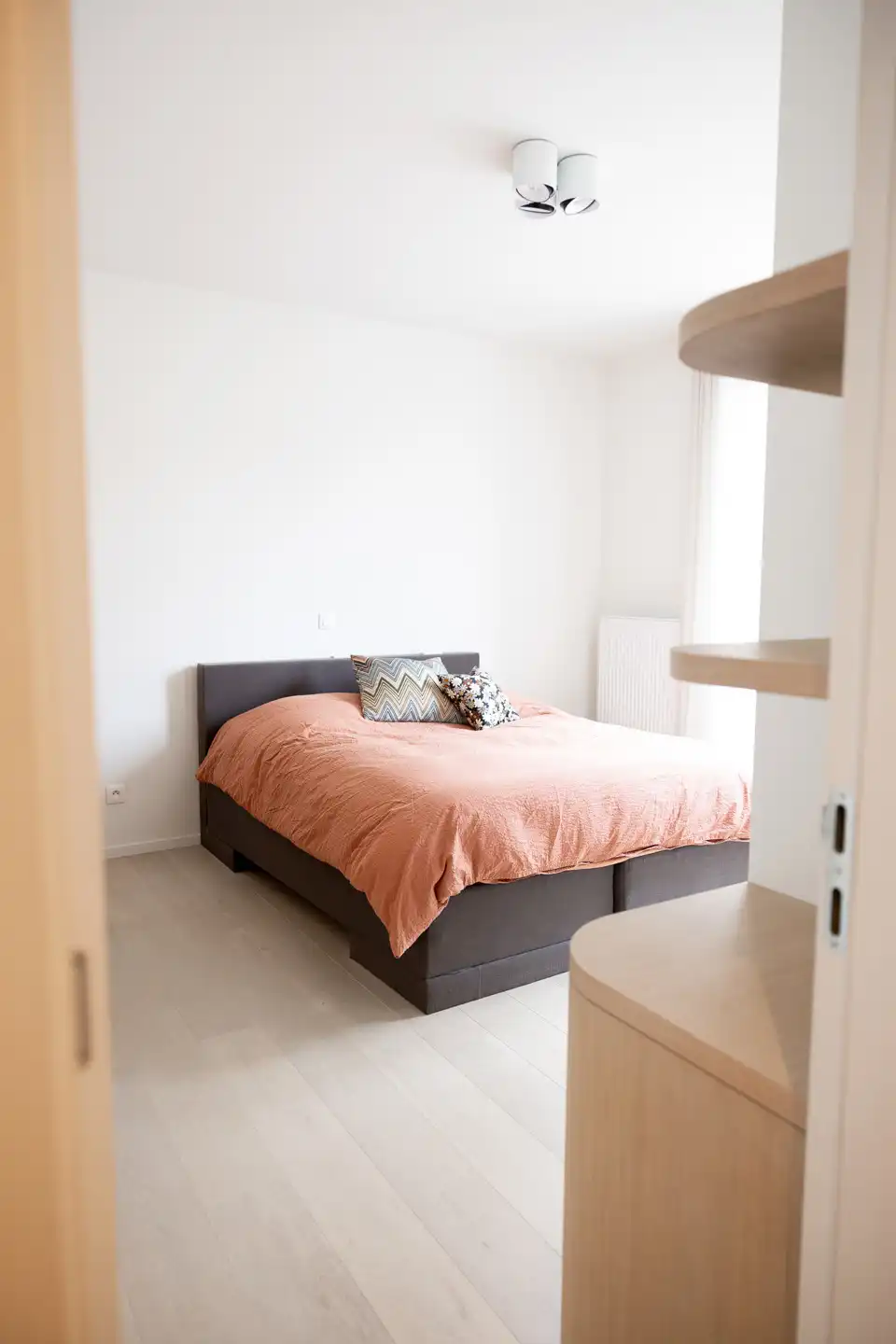Appartement met 2 slpkamers en parkings - Europese wijk foto 9