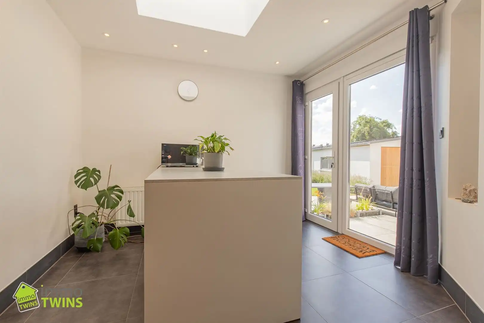 Ruime, energiezuinige gezinswoning met 275 m² bewoonbare oppervlakte, prachtige tuin en tal van extra's in Dendermonde (Oudegem) foto 8
