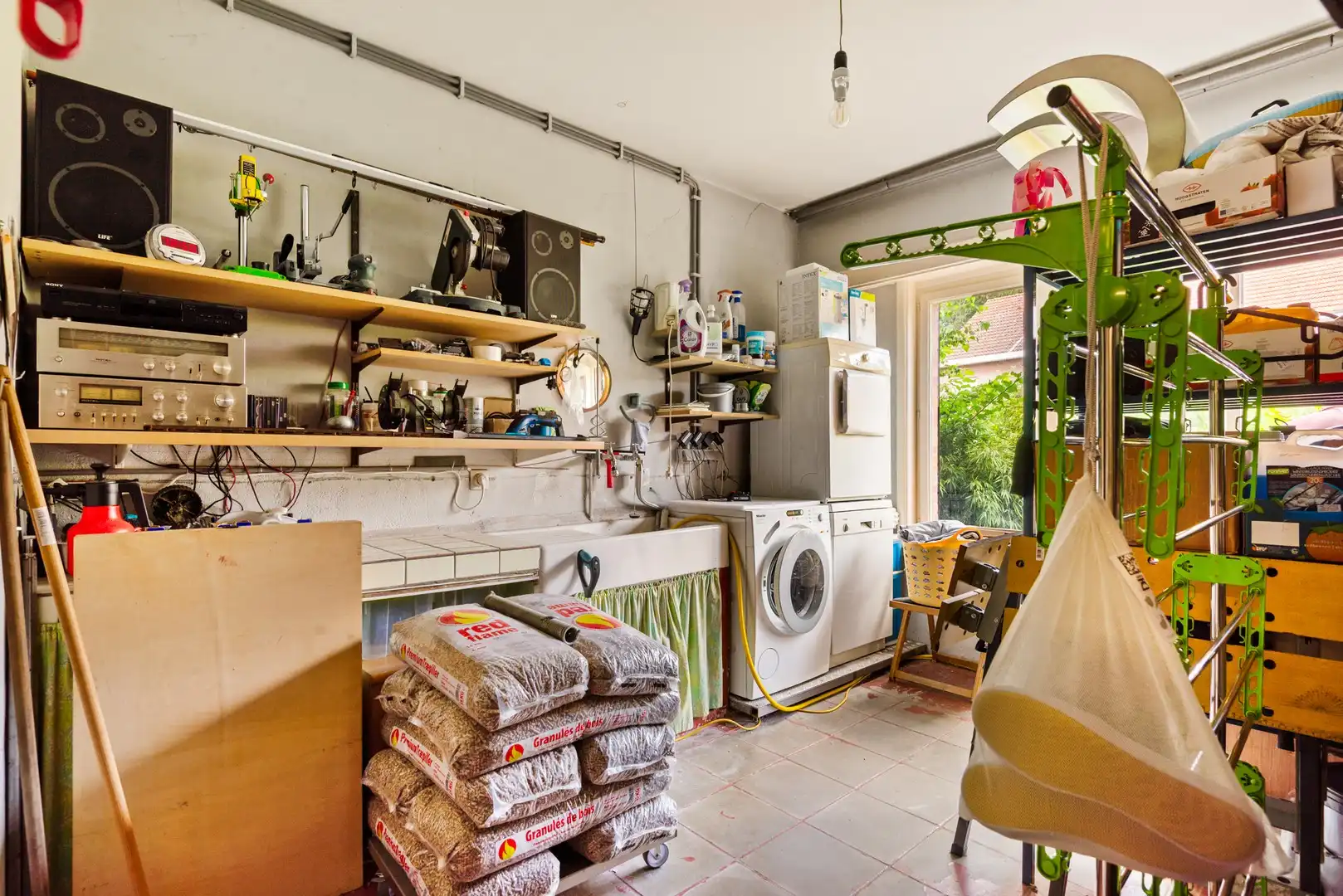 Op te frissen 2-slp appartement met autostaanplaats en tuin foto 17