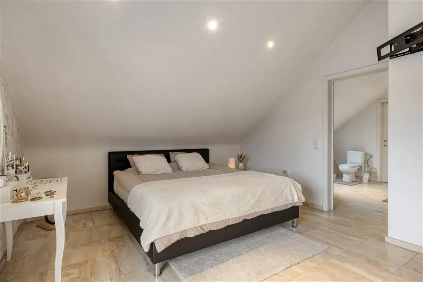 TE KOOP: Handelshuis op toplocatie te Heusden-Zolder! foto 30