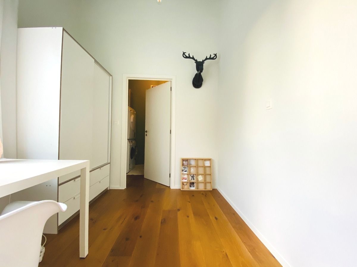 Super design Flat 95 m2 met gesloten garagebox en kelder foto 14