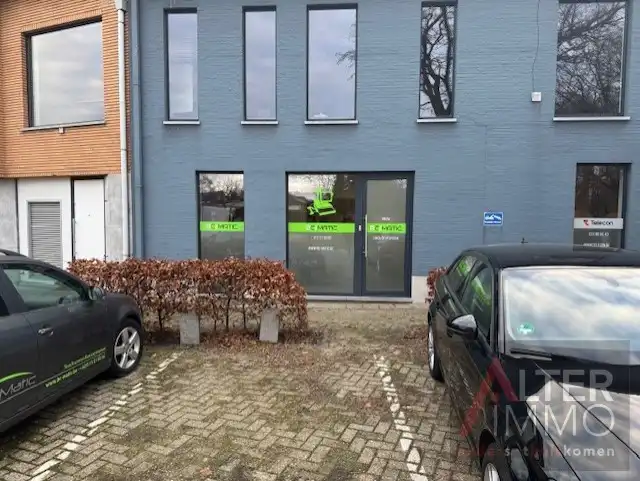 Kantoorruimte 60m² in bedrijfspand op top locatie! foto 9