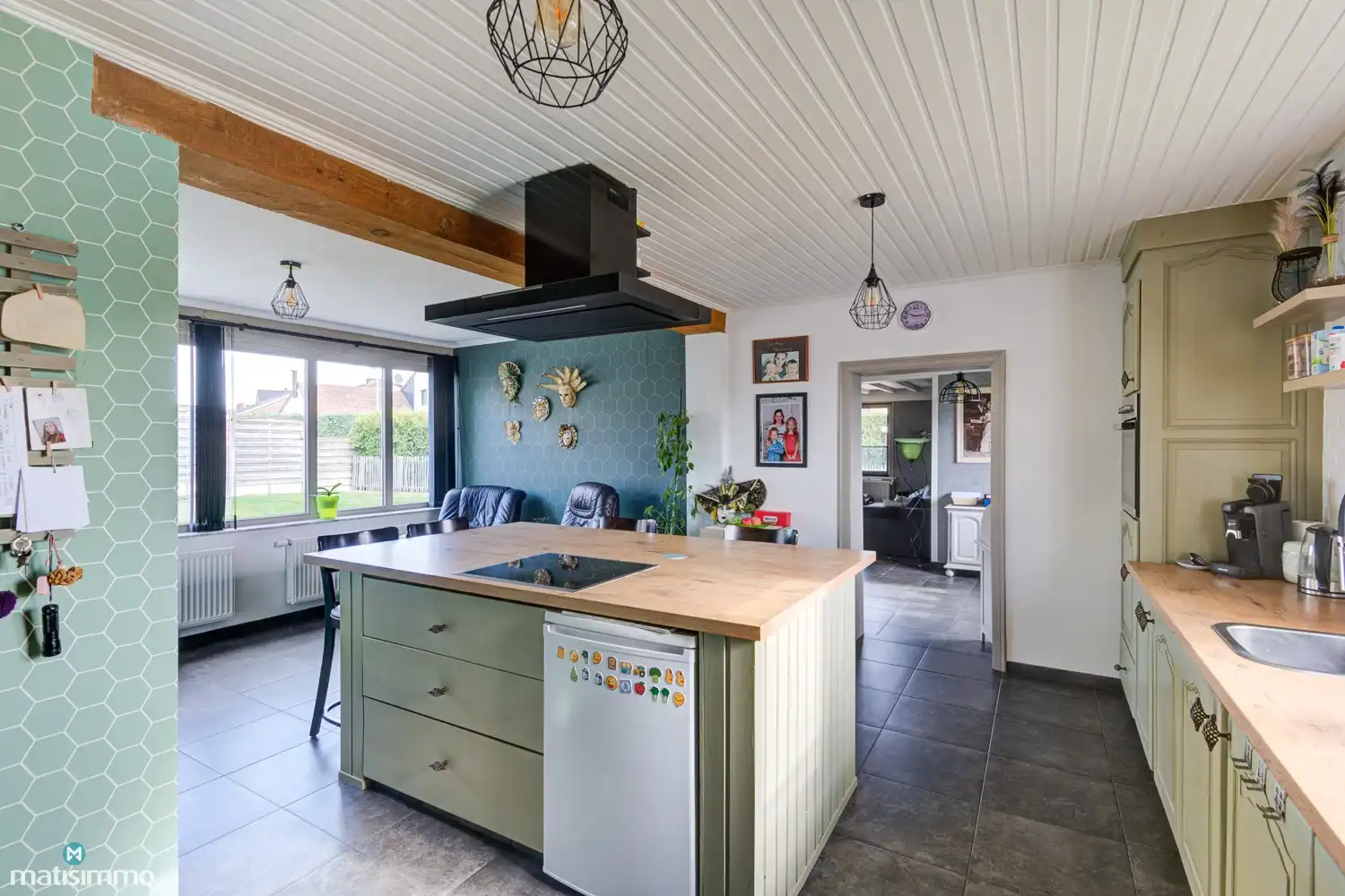 GERENOVEERDE, INSTAPKLARE VRIJSTAANDE WONING MET 3 SLAAPKAMERS IN NEEROETEREN (MAASEIK) foto 9