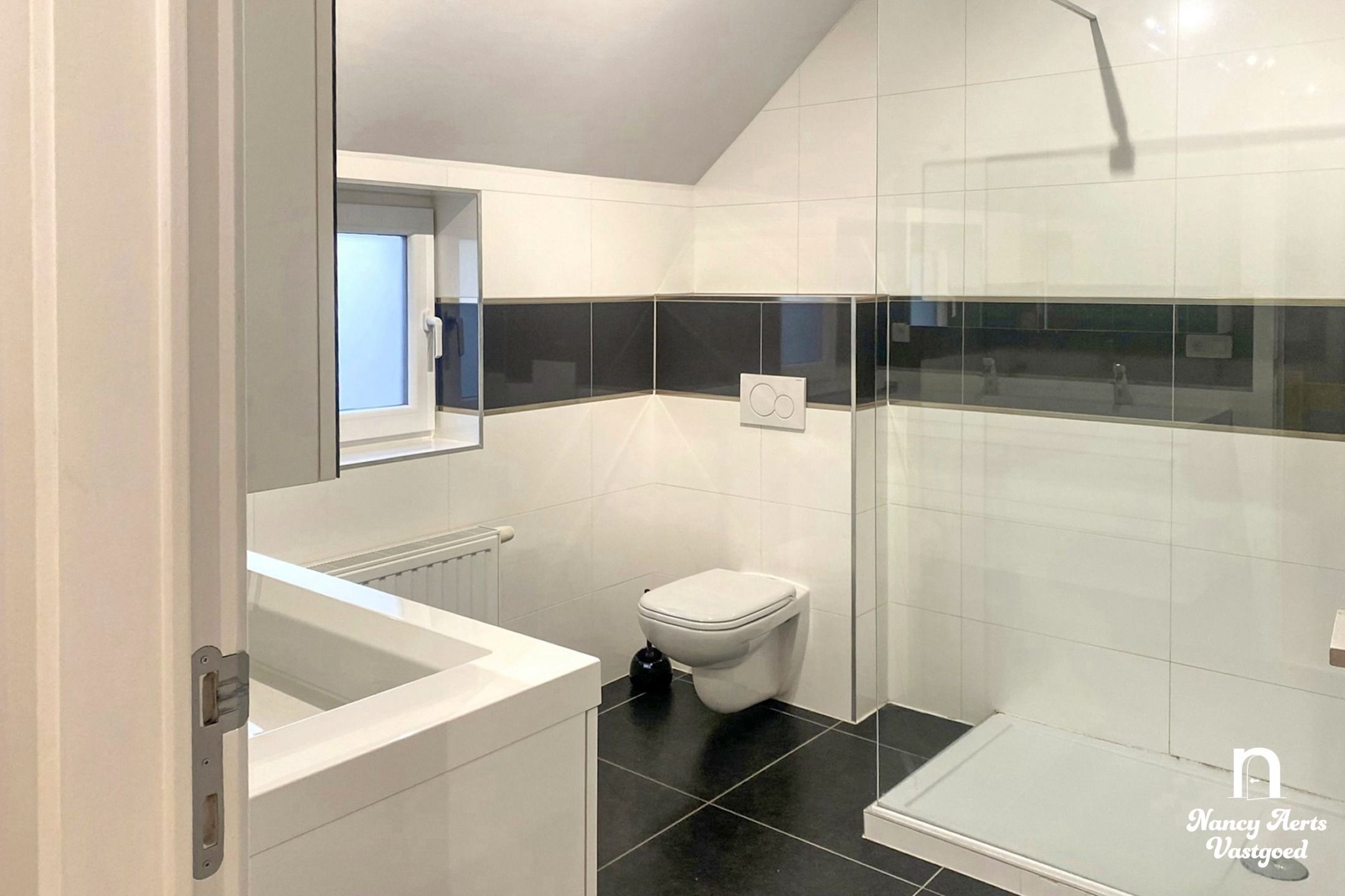 Stijlvol duplexappartement met 2 autostaanplaatsen in Lummen foto 6