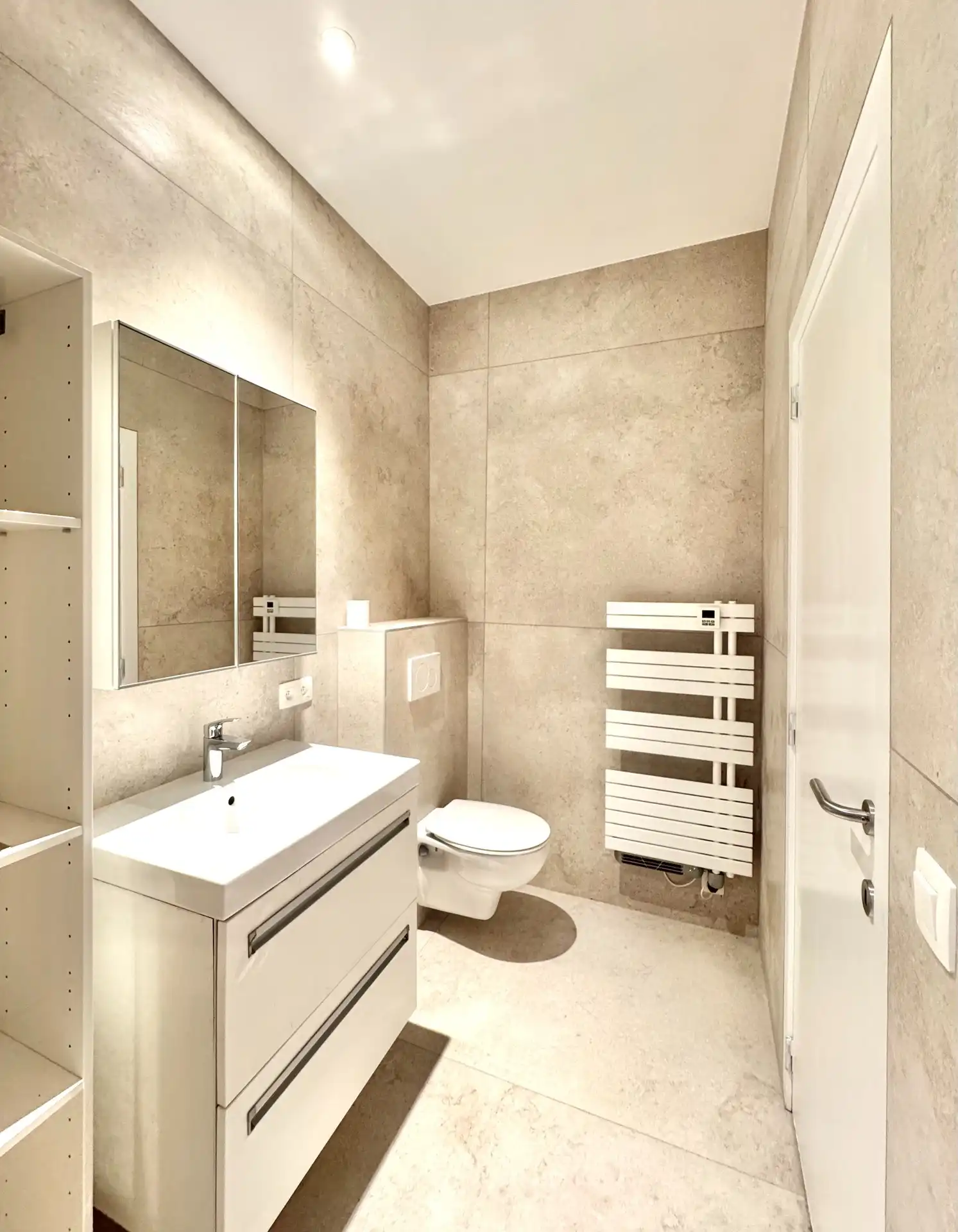 GELIJKVLOERS APPARTEMENT| 2 KAMERS | 1 PARKEERPLAATS | TERRAS foto 15