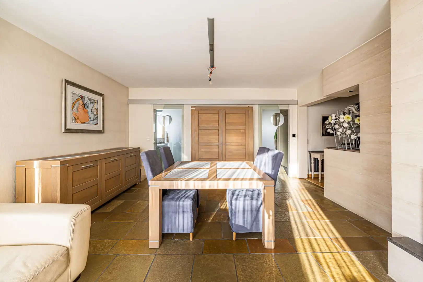 Gelijkvloerse villa met grote garage/opslagruimte in Marke foto 6