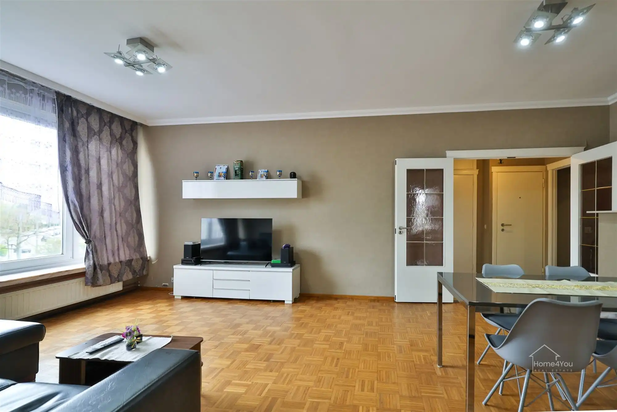  Instapklare investering verhuurd appartement 3e verdieping foto 3