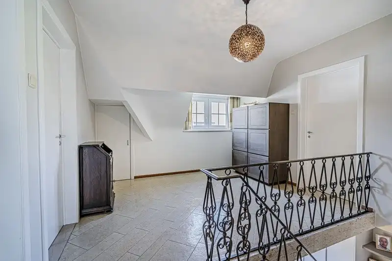 Karaktervolle, statige villawoning met 3 à 4 slpks en royale tuin foto 24