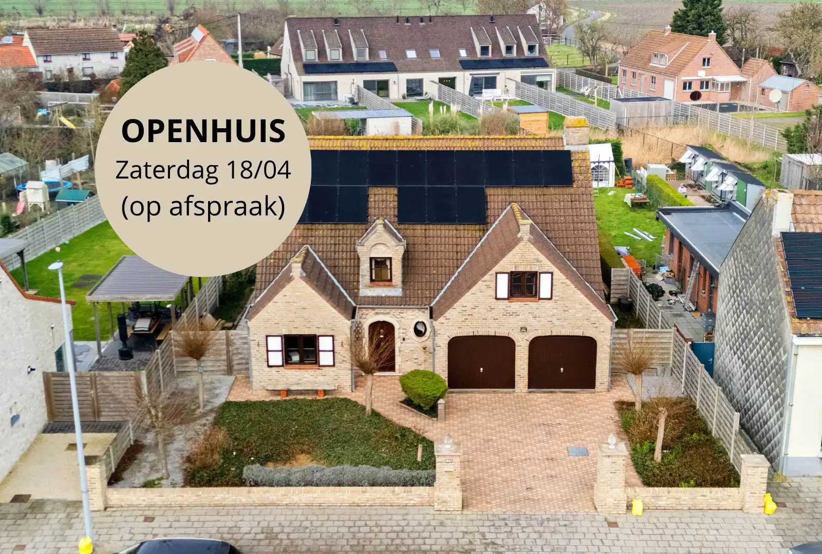 Exclusieve woning met 270 m² comfort op perceel van 998 m² foto {{pictureIndex}}