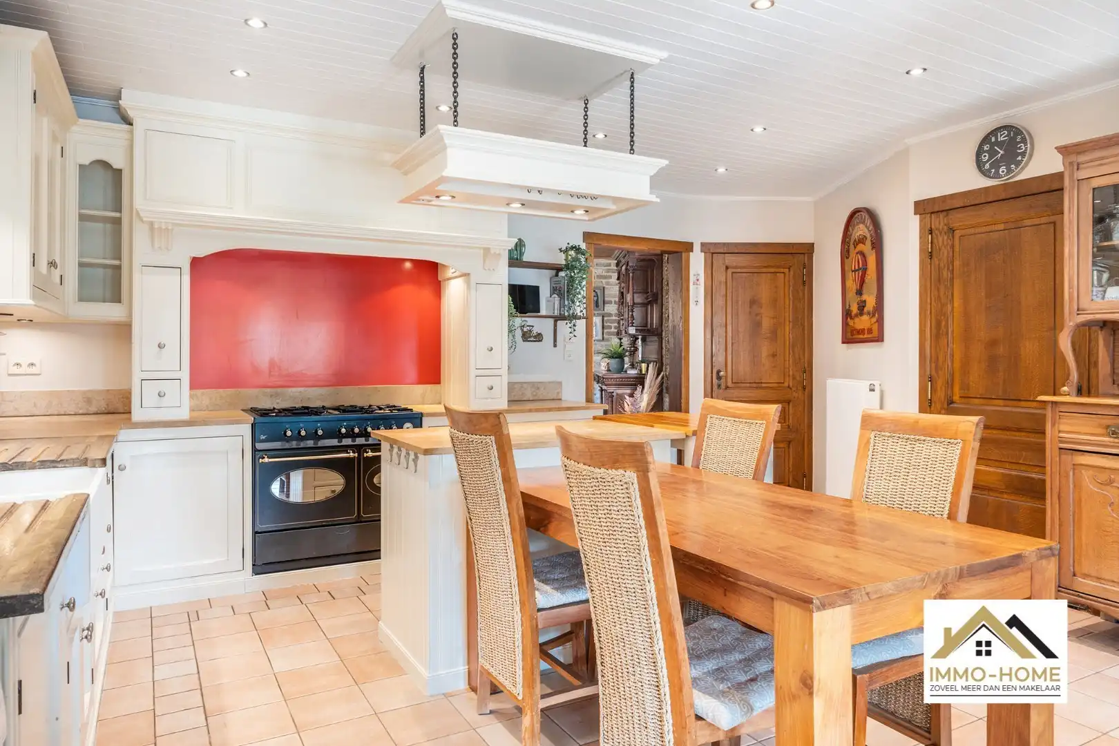 Ruime woning op topligging foto {{pictureIndex}}