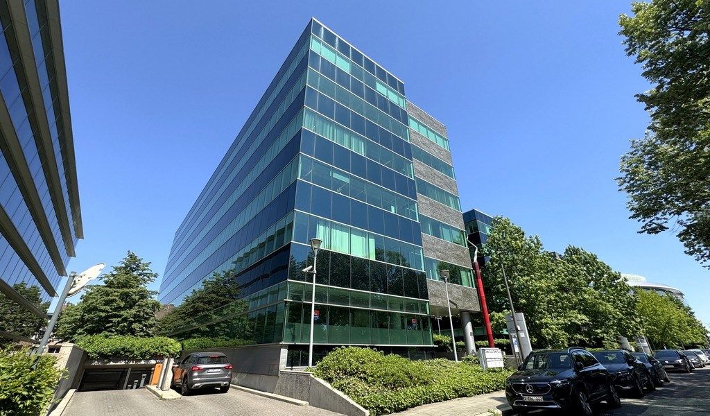 Kantoorruimte te huur in  "Rubens Building" te Berchem foto {{pictureIndex}}