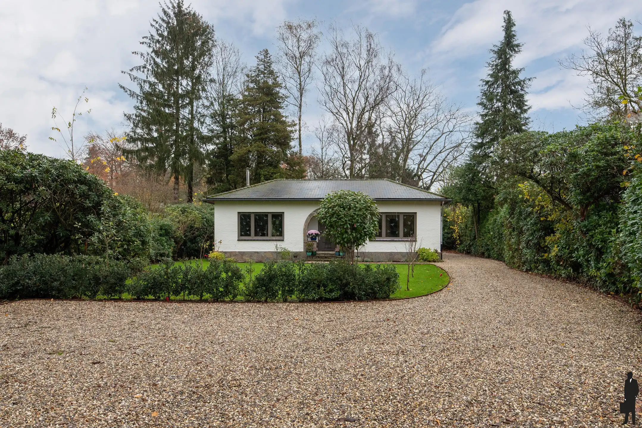 Charmante laagbouwwoning op toplocatie foto {{pictureIndex}}