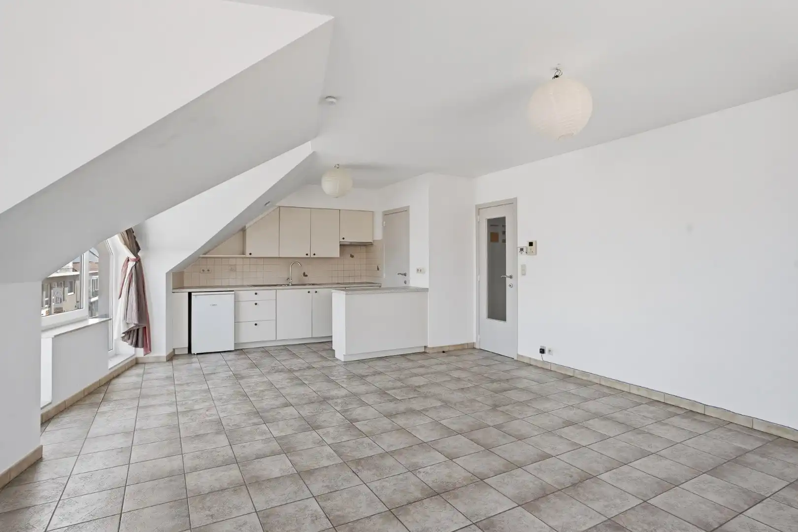 Instapklaar appartement met 2 slaapkamers te Eernegem foto 6