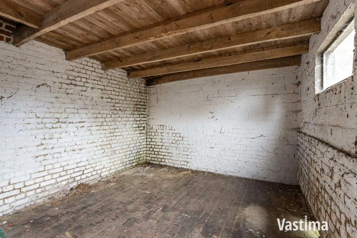 Woning met loods en grote tuin foto 20