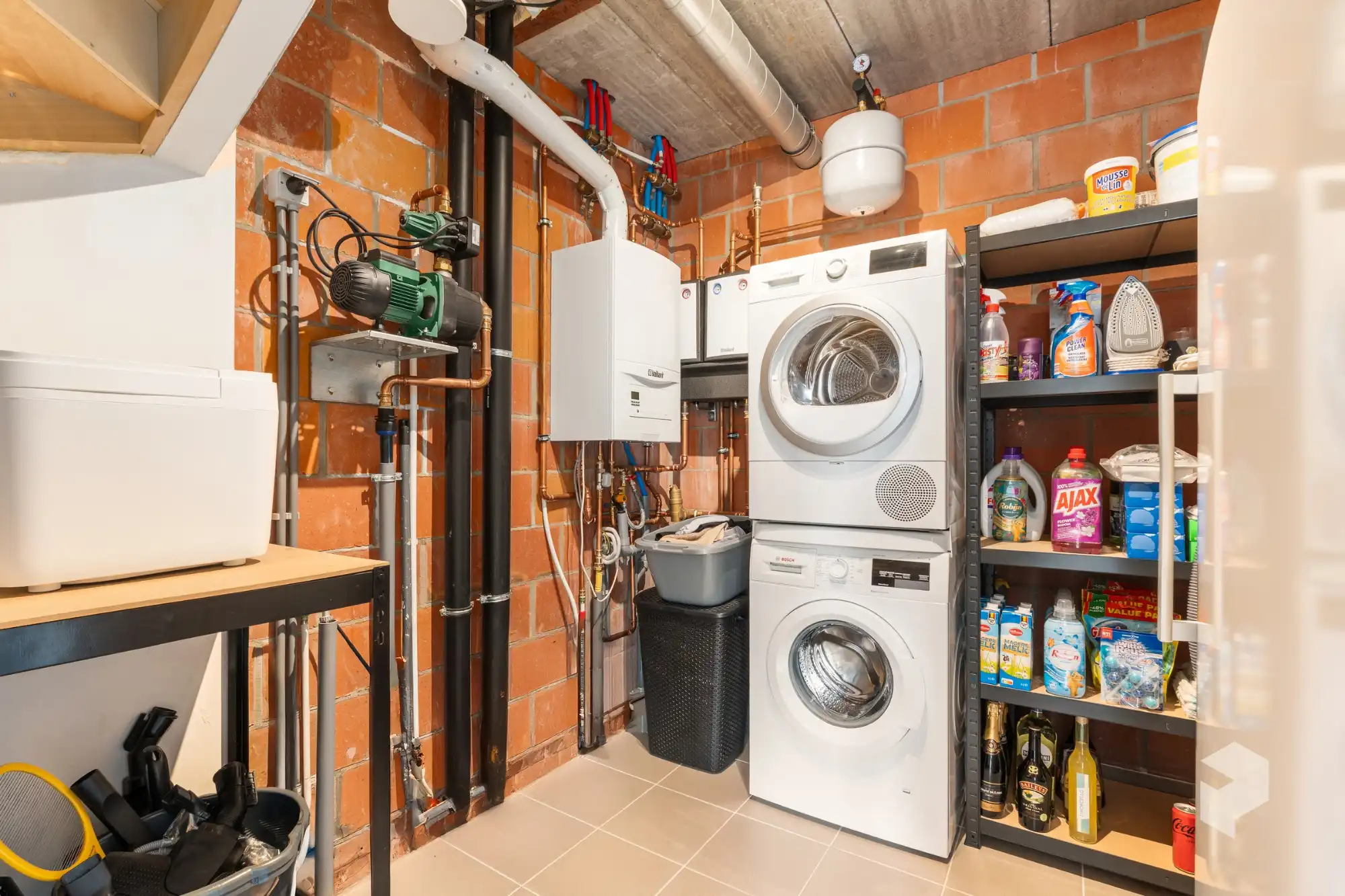 Recente (bj. 2023) royale woning  met 3 grote SLPK en tuin op uiterst rustige locatie (ENERGIELABEL A) foto 10