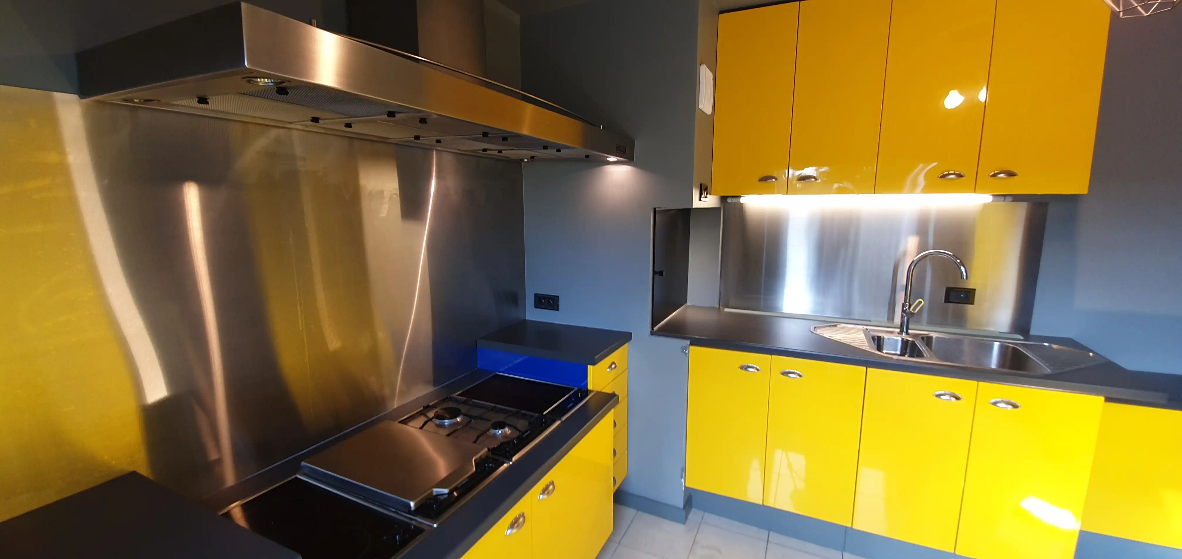 Ruim duplex appartement 130m²  met terras, inpandige garage en kelder in Geraardsbergen centrum. foto 9