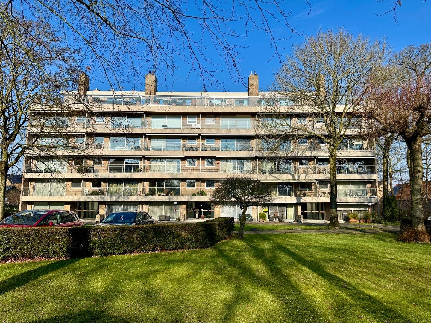 Appartement op rustige ligging te Sint-Andries foto 12