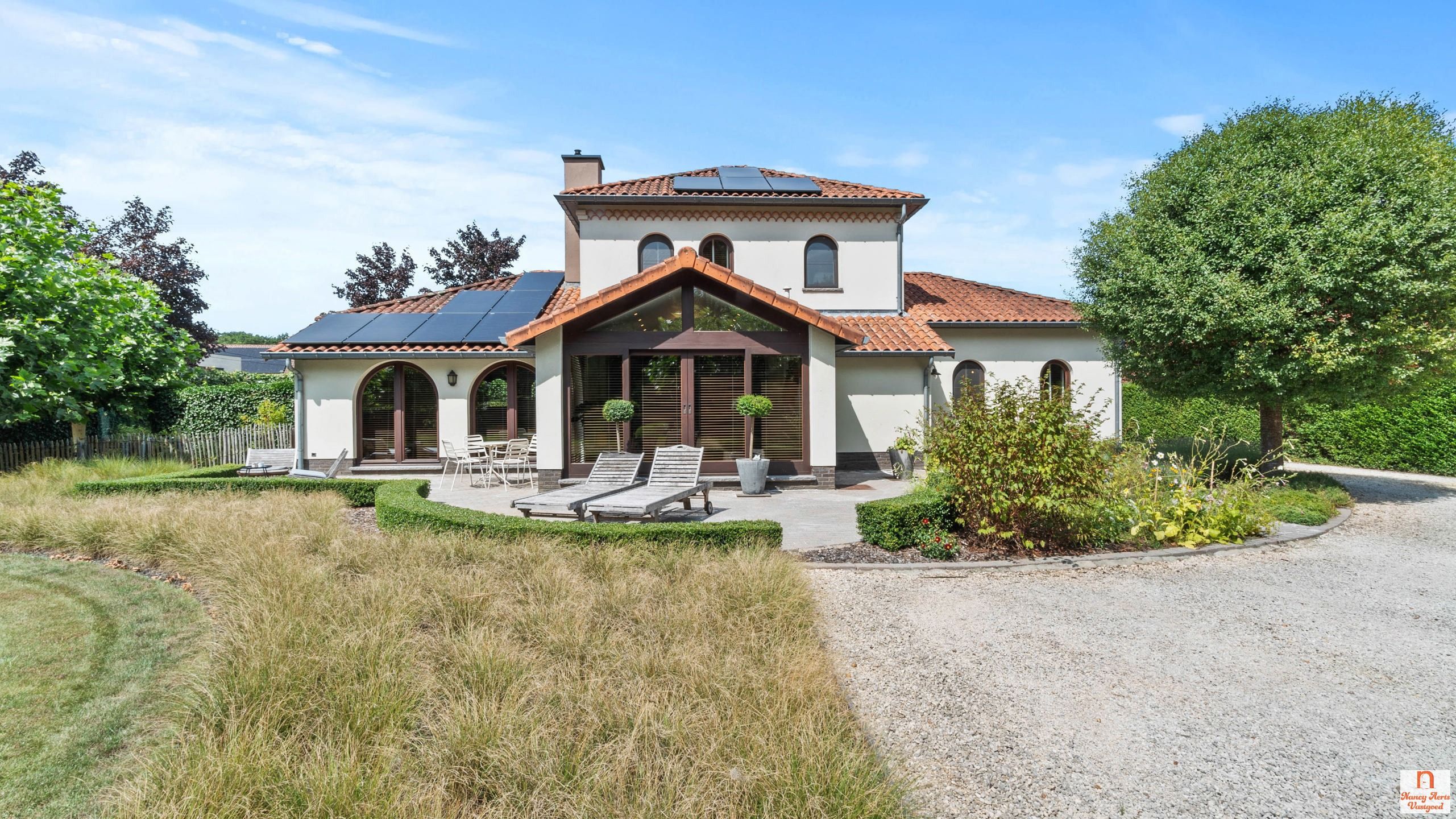 Stijlvol landhuis met tijdloze luxe en doordachte indeling foto 11