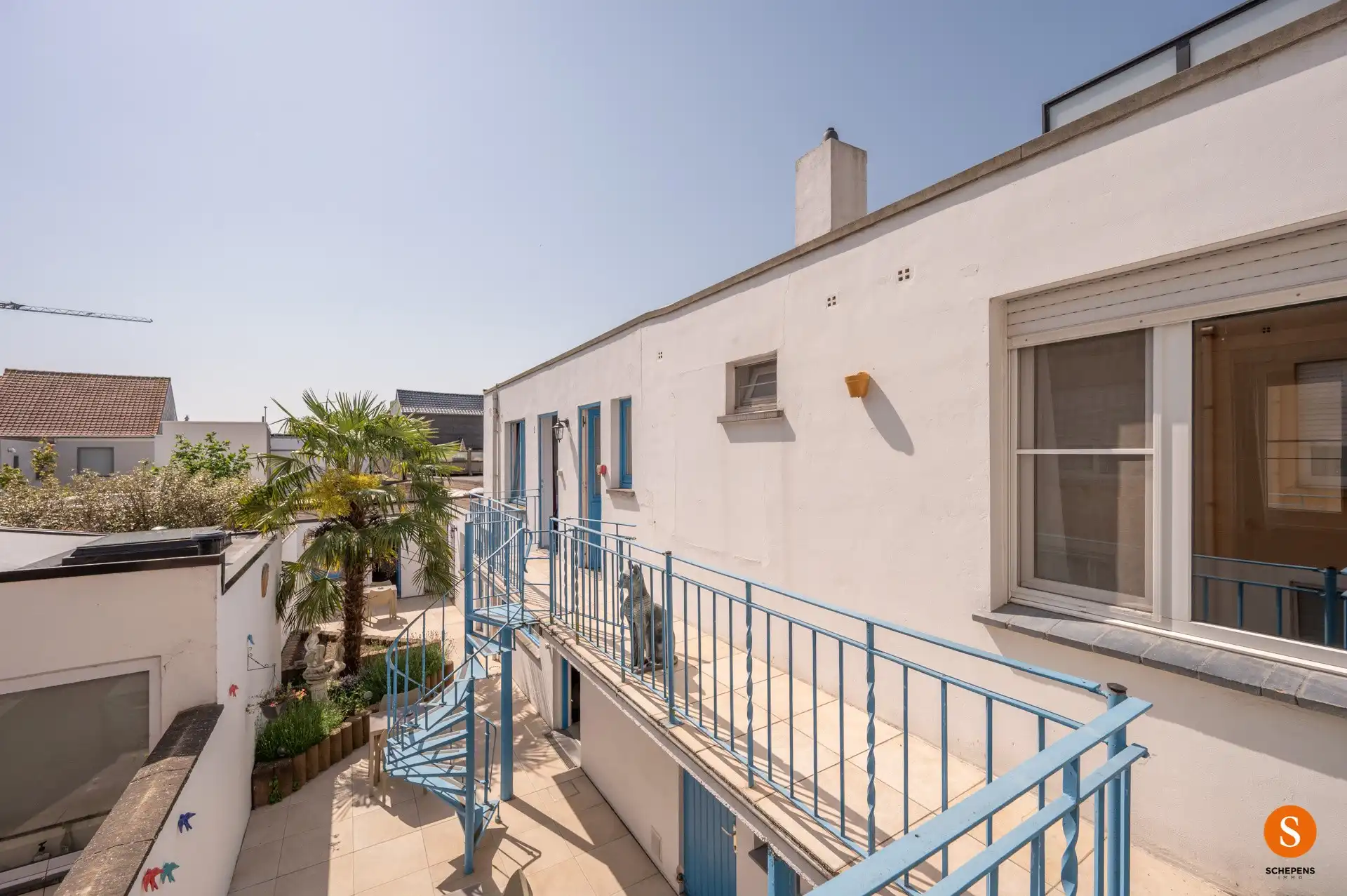 TE KOOP – Verhuurde B&B met 7 kamers én privé-woonst voor uitbaters in hartje De Haan. foto 18