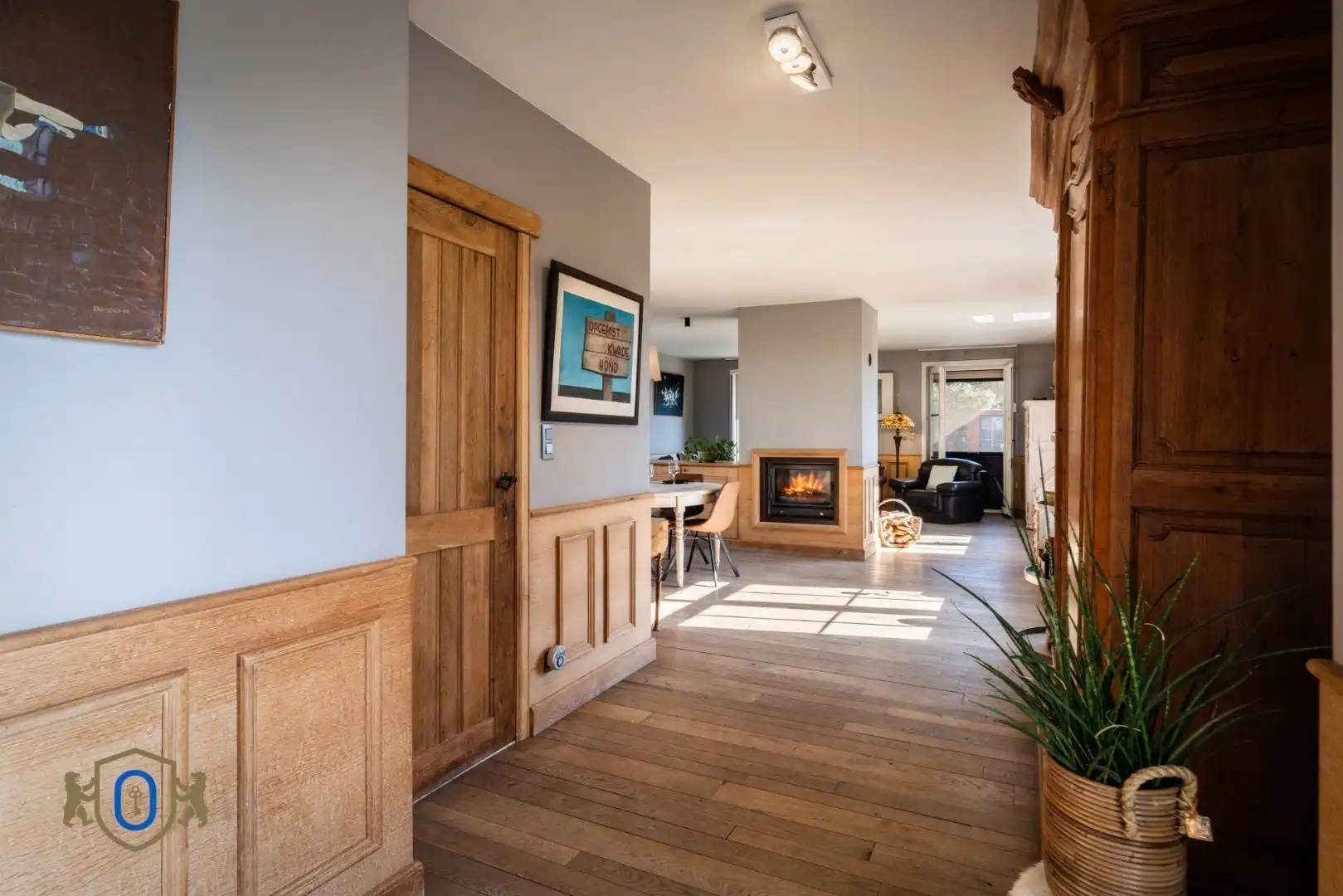 Landhuis met meerdere bijgebouwen foto 10