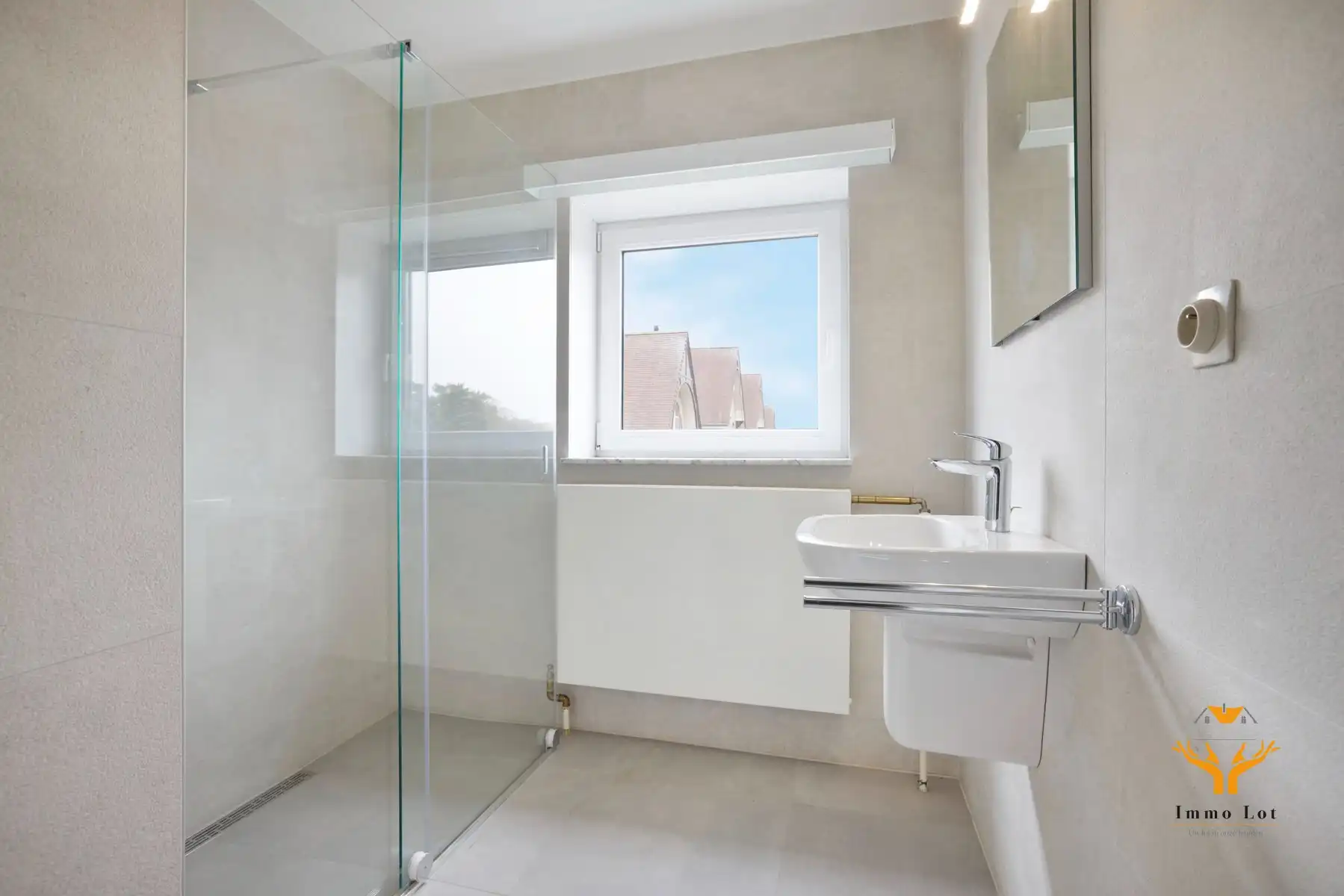 Ruim appartement met panoramisch zicht op het Donkmeer foto 10