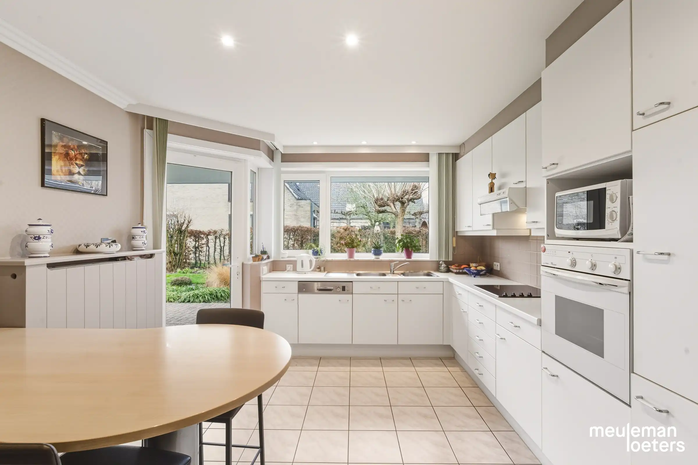 Schitterend gelegen en energiezuinige gelijkvloerse woning met tuin en garage foto 4