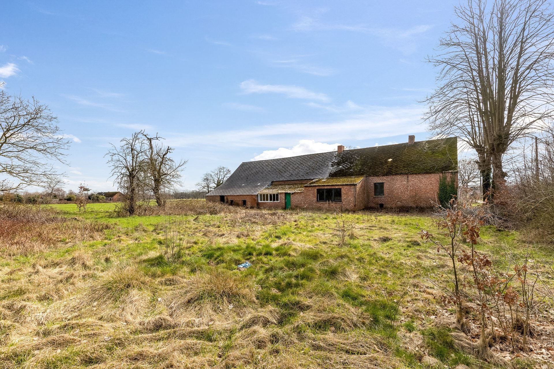 Charmante, volledig te renoveren of herop te bouwen hoeve op een perceel van bijna 2 hectare foto 27