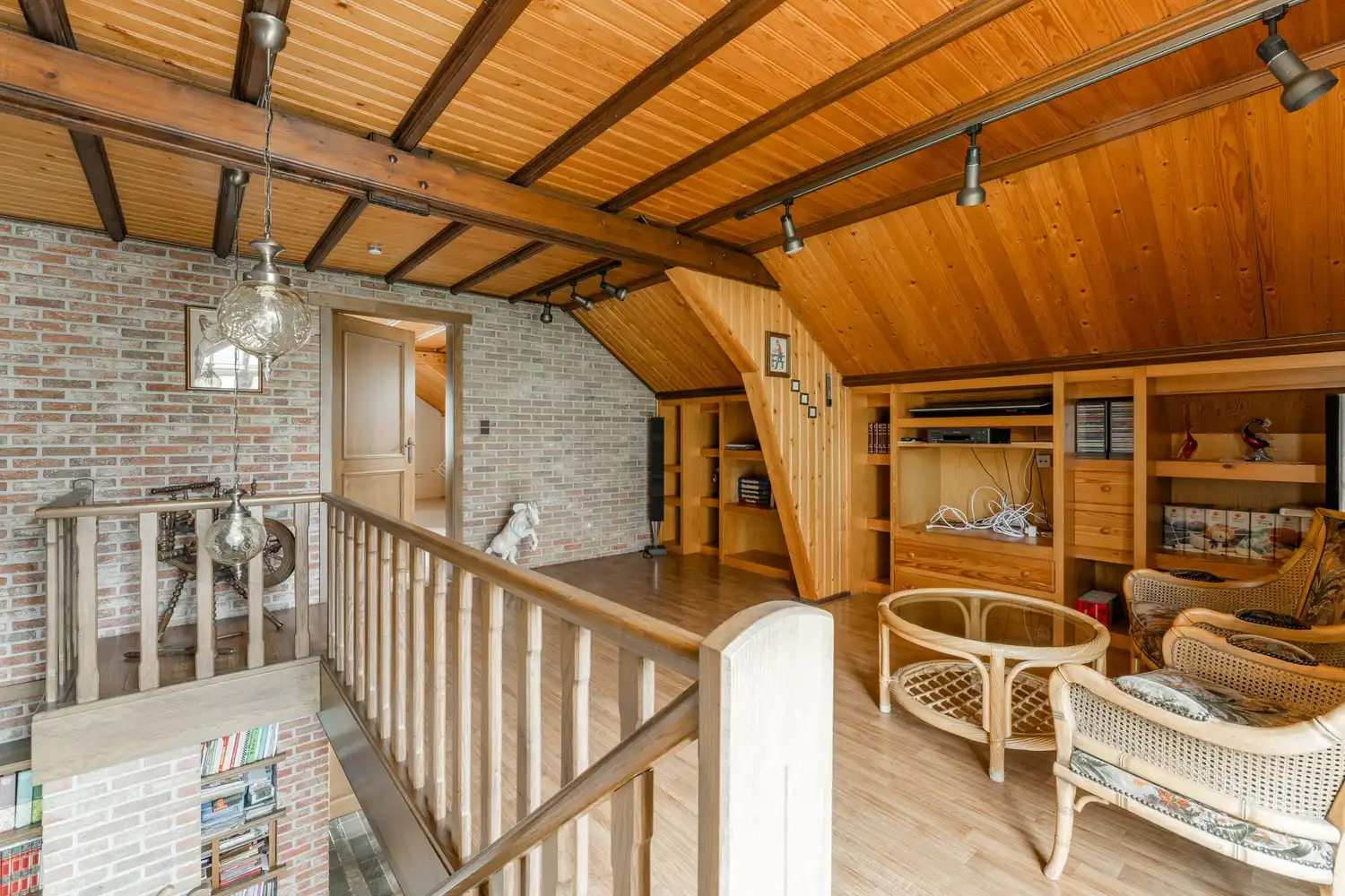 Karaktervolle woning in het centrum van Hamont met een mooi perceel grond foto 25