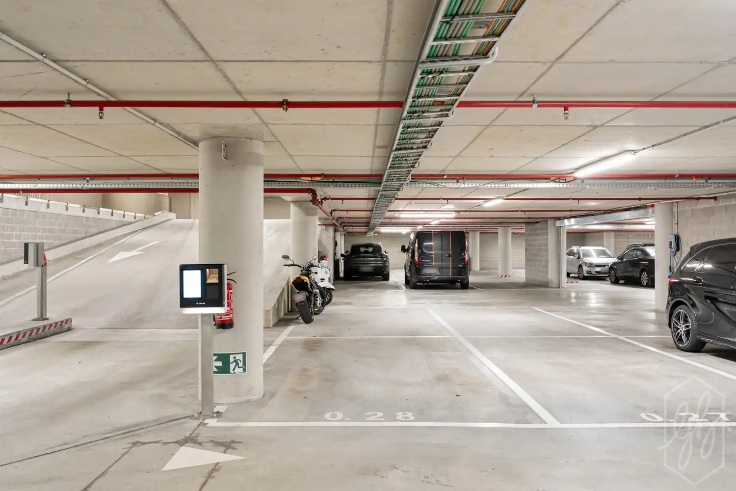 Exclusief, instapklaar appartement met ruim terras in Quartier Bleu foto 22