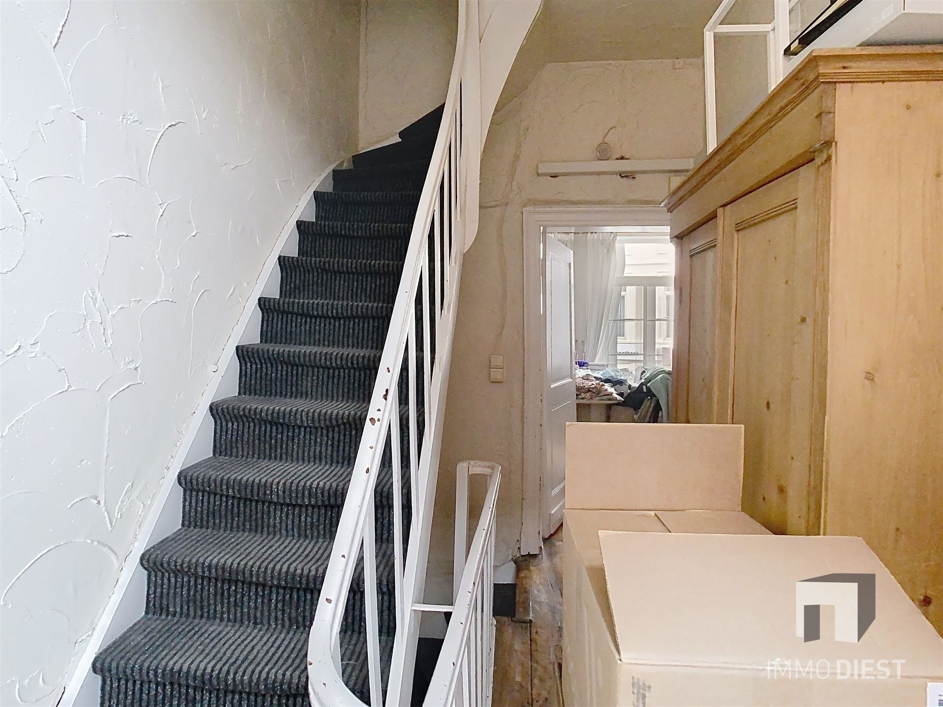 Handelshuis met woonst in centrum Diest foto 24