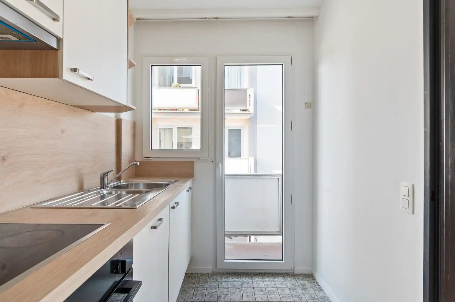 Lichtrijk appartement met 2 slaapkamers en ondergrondse parkeerplaats foto 11