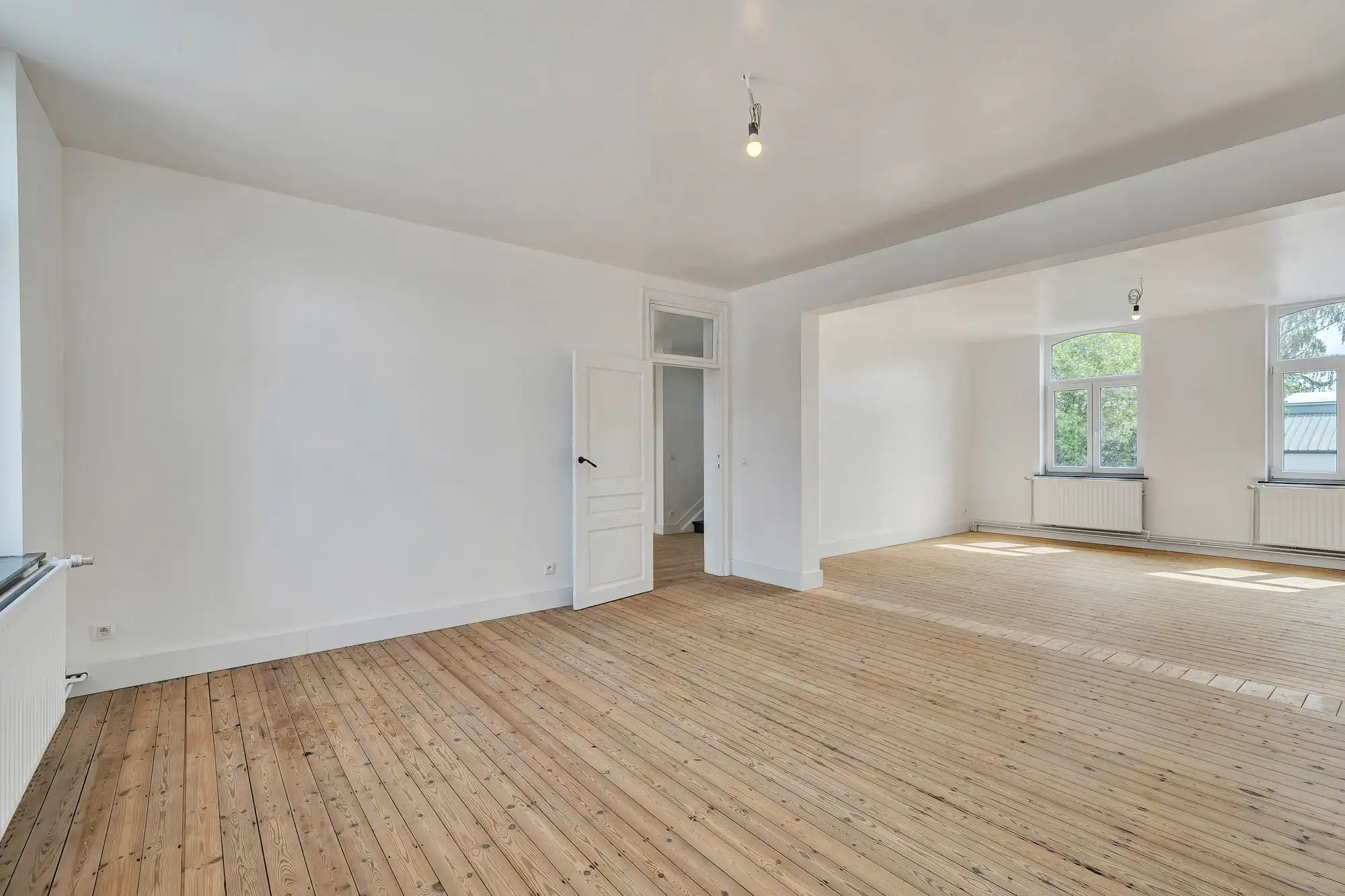 Gerenoveerde pastorijwoning met grote ruimtes in Erembodegem foto 15